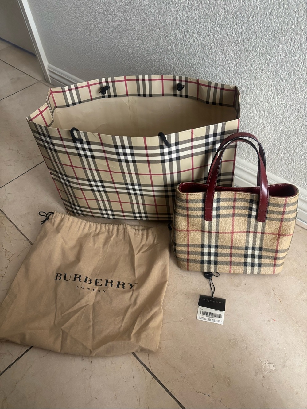 Burberry Vintage Nova Check Cadogan 2 Tote Bag Burgundy Leather Trim PRISTINE